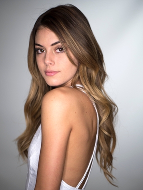 欧美性感轻熟风美女人体艺术写真图片